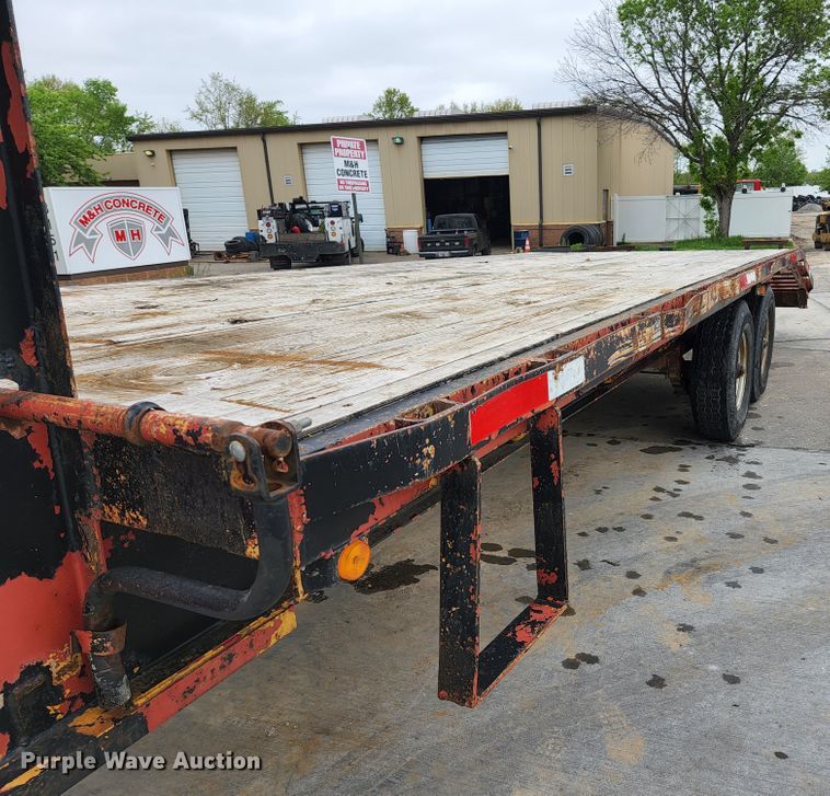 image for item JM9102 1999 Loadmaster  equipment trailer