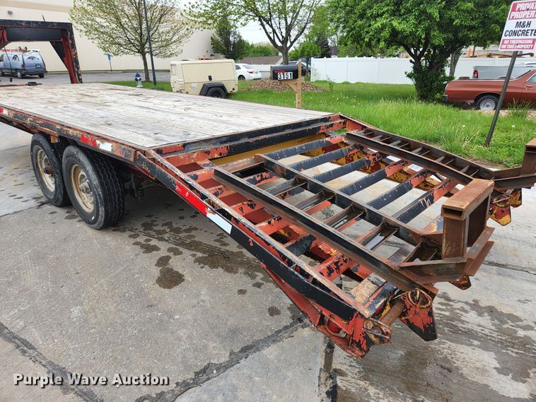 image for item JM9102 1999 Loadmaster  equipment trailer