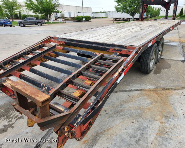 image for item JM9102 1999 Loadmaster  equipment trailer