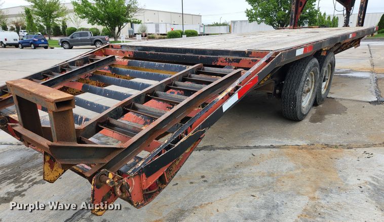 image for item JM9102 1999 Loadmaster  equipment trailer