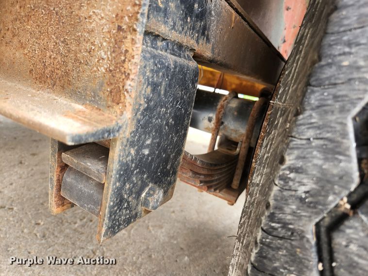 image for item JM9102 1999 Loadmaster  equipment trailer