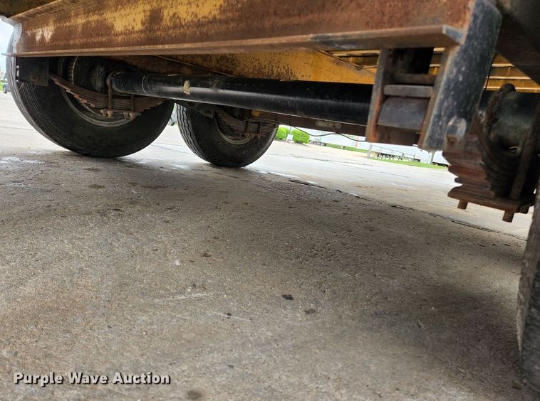 image for item JM9102 1999 Loadmaster  equipment trailer