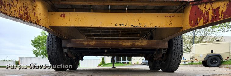 image for item JM9102 1999 Loadmaster  equipment trailer