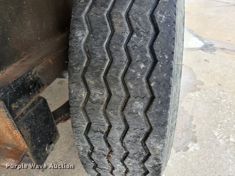 image for item JM9102 1999 Loadmaster  equipment trailer