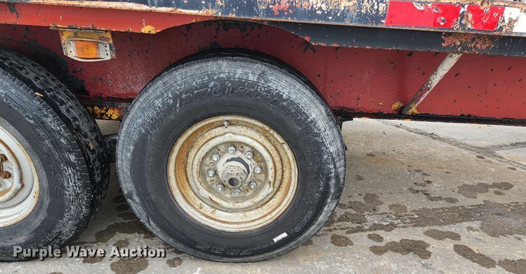 image for item JM9102 1999 Loadmaster  equipment trailer