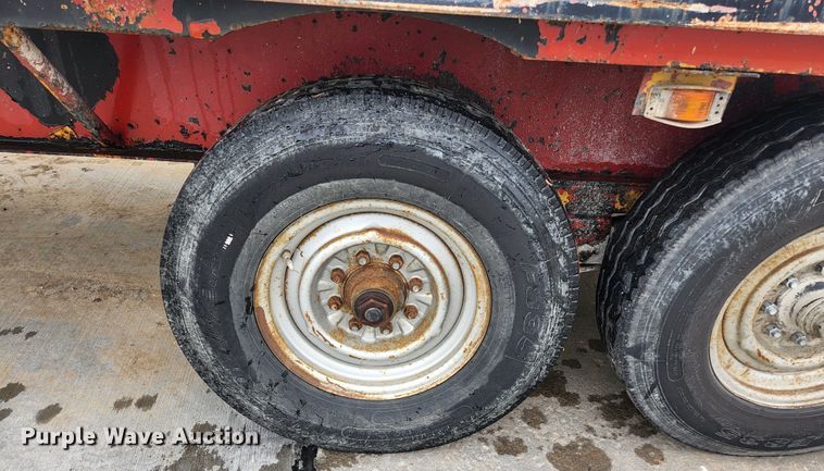 image for item JM9102 1999 Loadmaster  equipment trailer