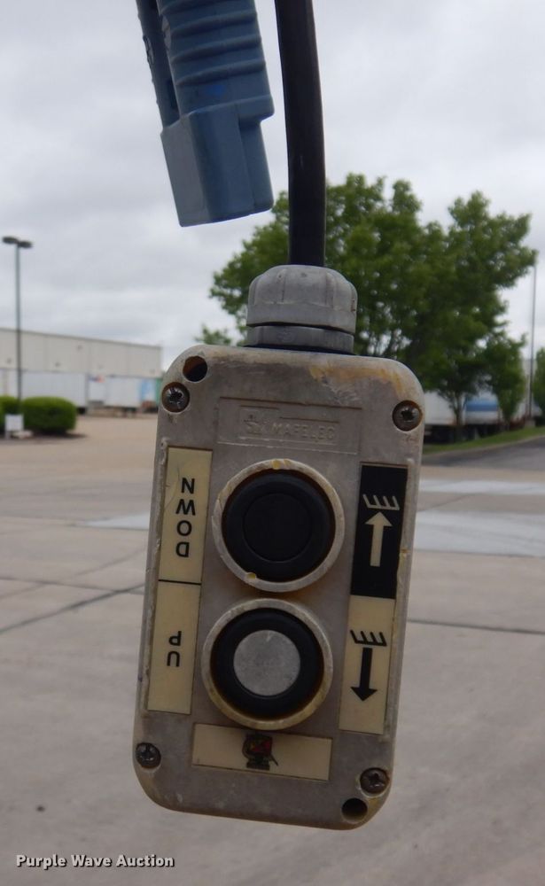 image for item JM9103 2009 Rice  dump trailer