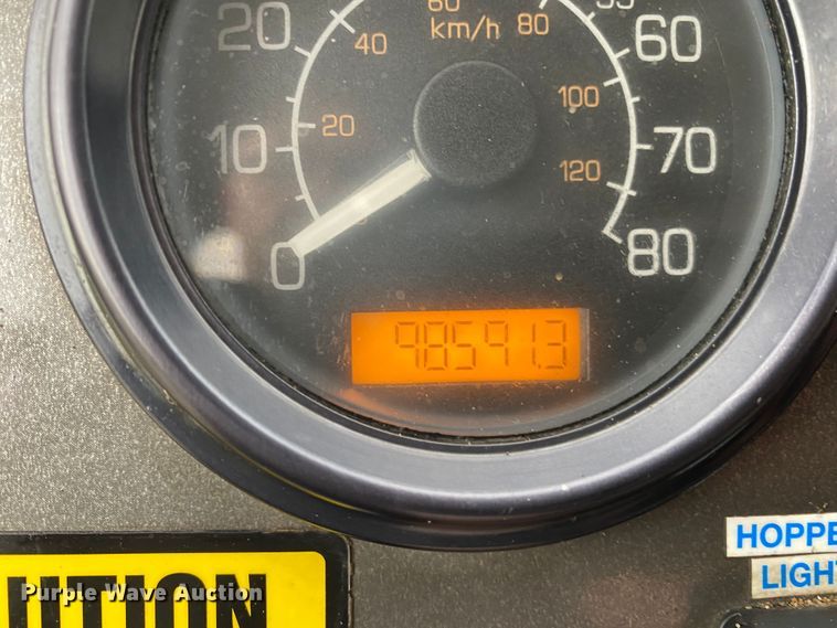 image for item JU9216 2001 Crane Carrier  refuse truck