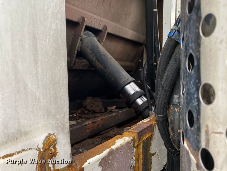 image for item JU9216 2001 Crane Carrier  refuse truck