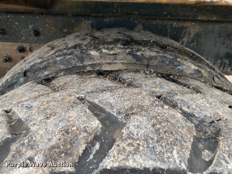 image for item JU9216 2001 Crane Carrier  refuse truck