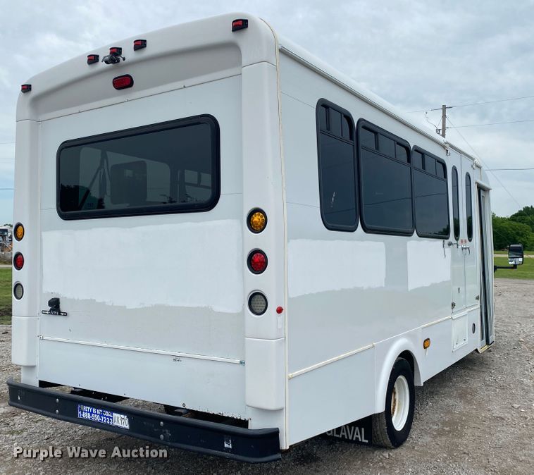 image for item JU9221 2014 Ford E450  shuttle bus