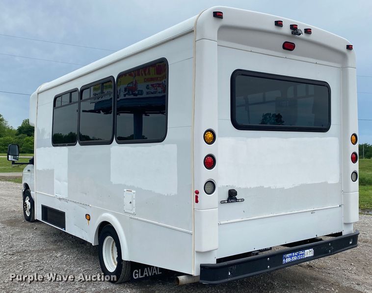 image for item JU9221 2014 Ford E450  shuttle bus
