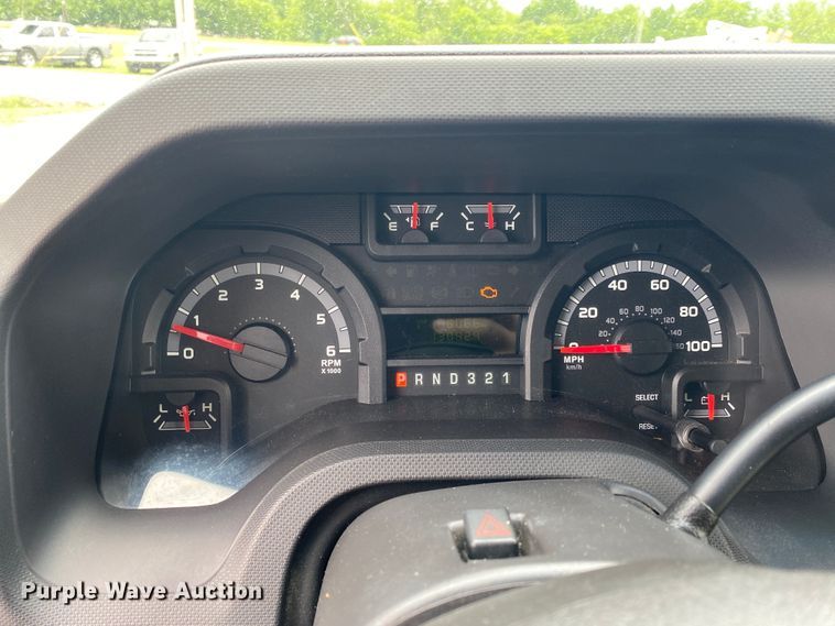 image for item JU9221 2014 Ford E450  shuttle bus