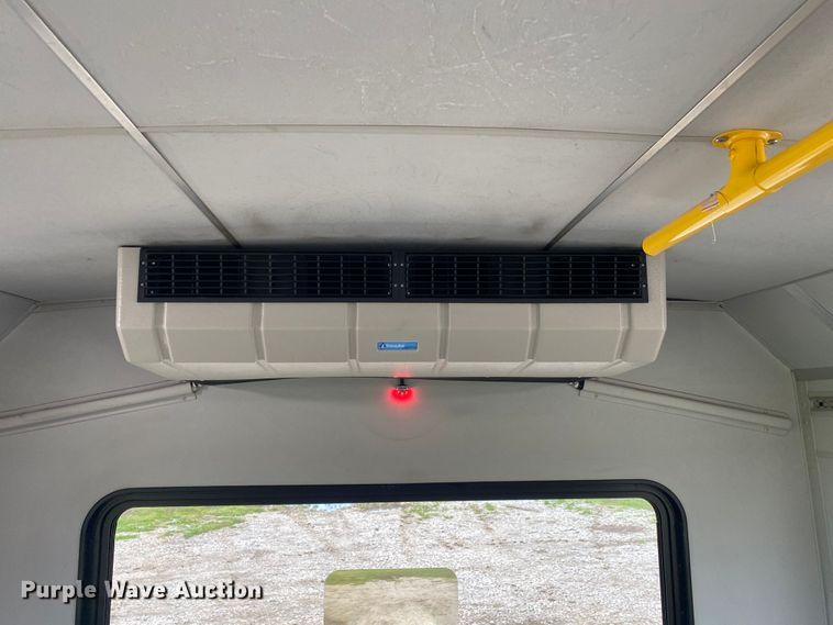 image for item JU9221 2014 Ford E450  shuttle bus