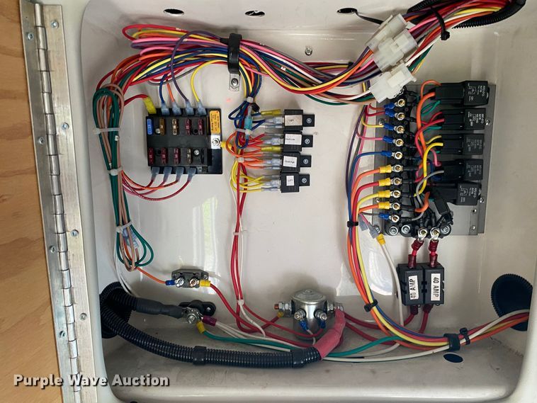 image for item JU9221 2014 Ford E450  shuttle bus