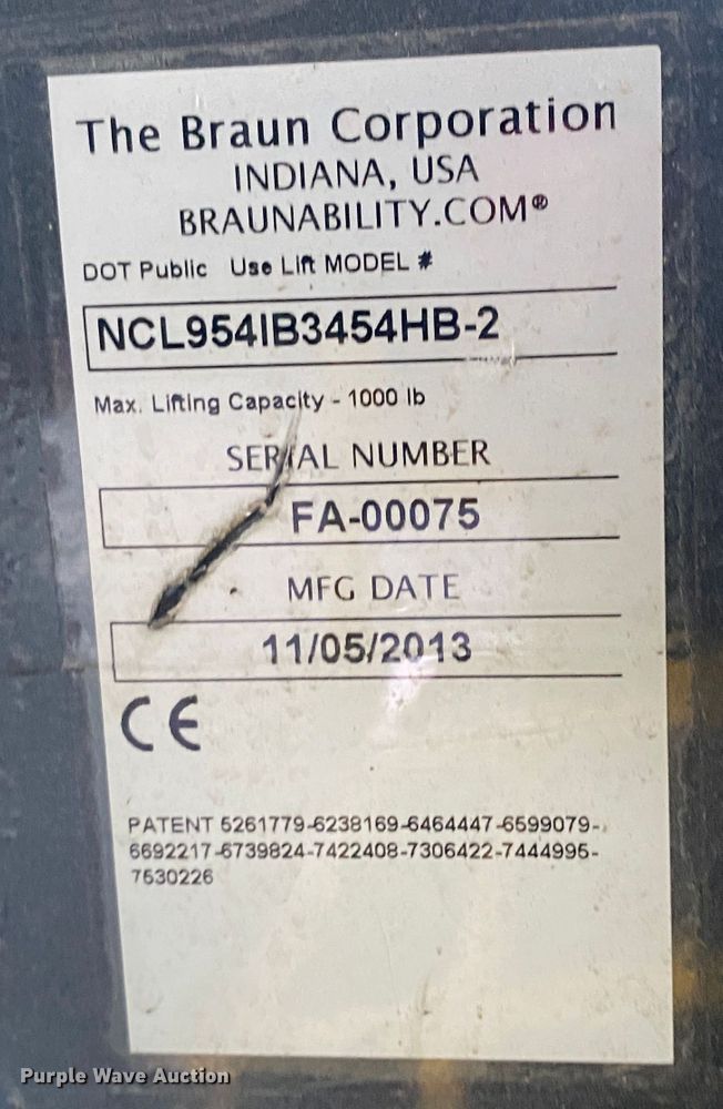 image for item JU9221 2014 Ford E450  shuttle bus