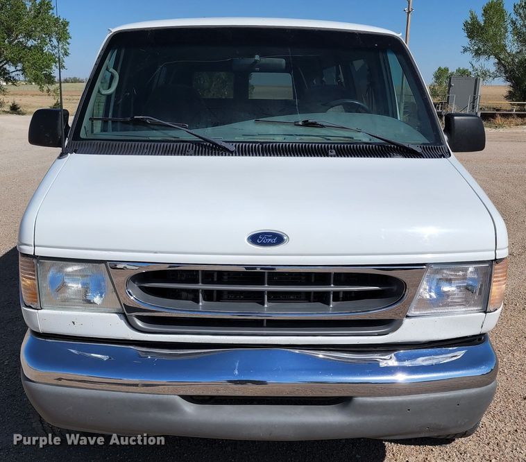 image for item KC9481 2002 Ford E350 XLT  van