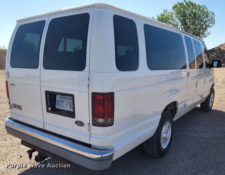 image for item KC9481 2002 Ford E350 XLT  van