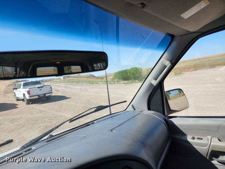 image for item KC9481 2002 Ford E350 XLT  van