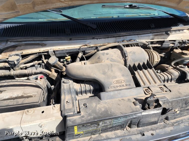 image for item KC9481 2002 Ford E350 XLT  van