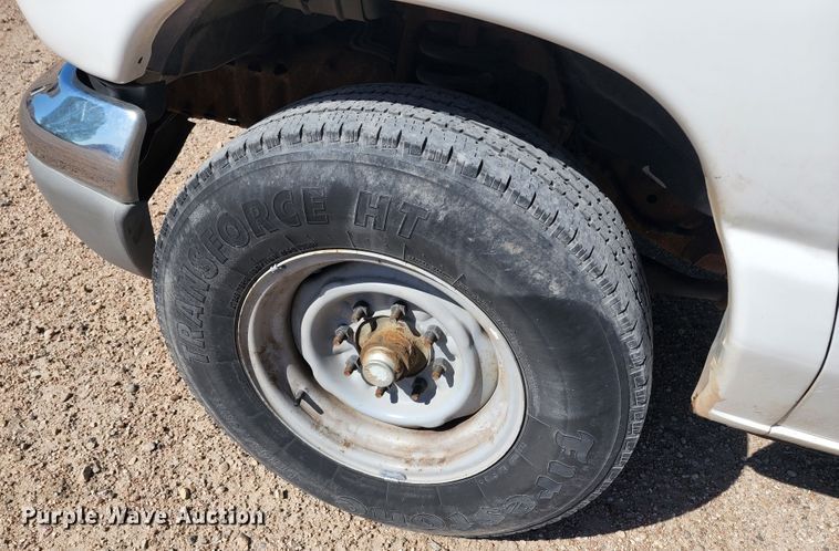 image for item KC9481 2002 Ford E350 XLT  van