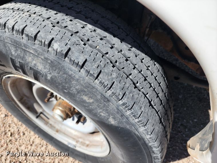 image for item KC9481 2002 Ford E350 XLT  van