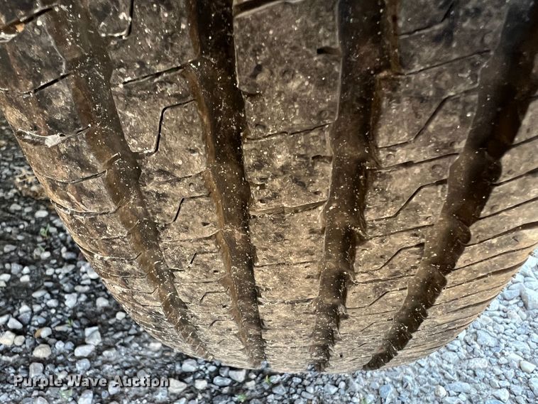 image for item KD9036 2014 Aluma 8218  utility trailer