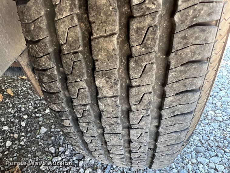 image for item KD9036 2014 Aluma 8218  utility trailer