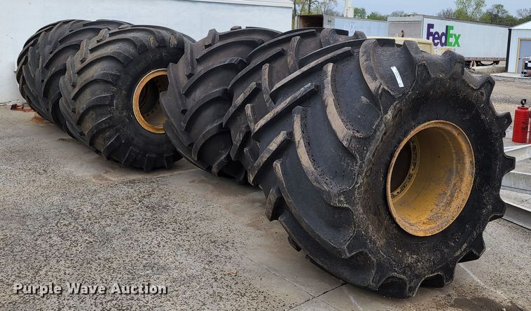 image for item KF9164 (6) 1000/50R25 tires and wheels