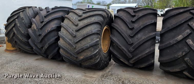 image for item KF9164 (6) 1000/50R25 tires and wheels