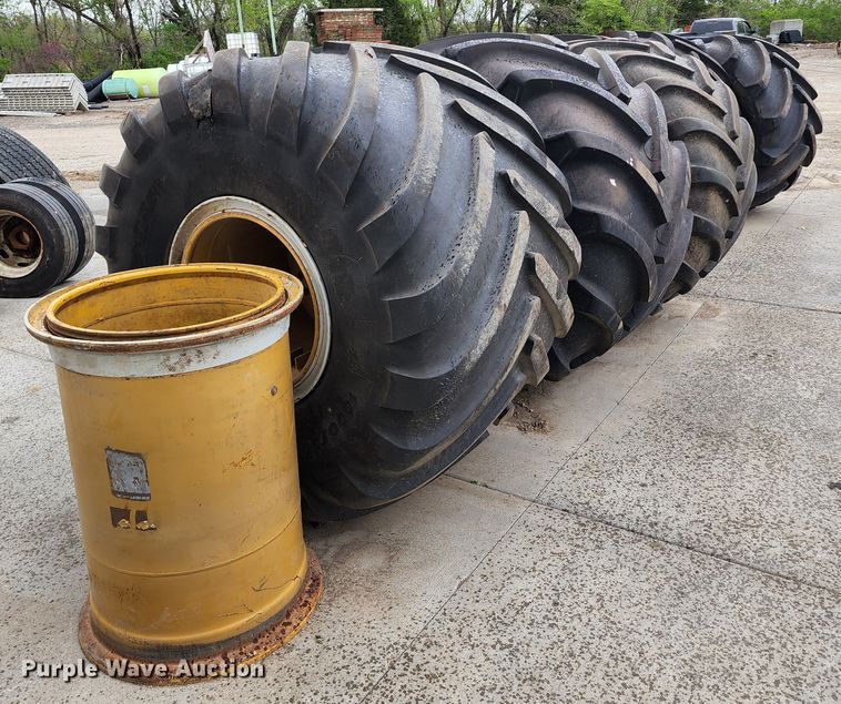 image for item KF9164 (6) 1000/50R25 tires and wheels