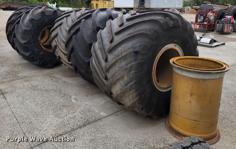 image for item KF9164 (6) 1000/50R25 tires and wheels