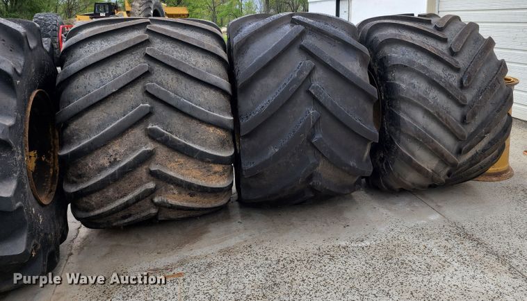 image for item KF9164 (6) 1000/50R25 tires and wheels