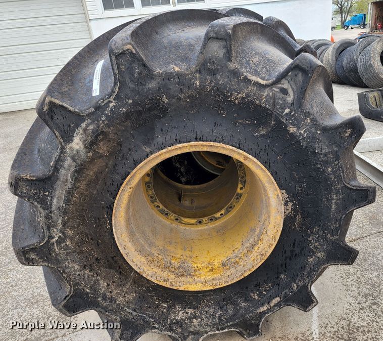 image for item KF9164 (6) 1000/50R25 tires and wheels