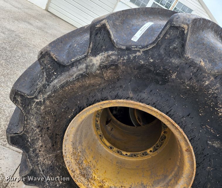 image for item KF9164 (6) 1000/50R25 tires and wheels