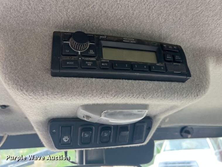 image for item KG9739 2016 Kubota RTV-X1100C  utility vehicle