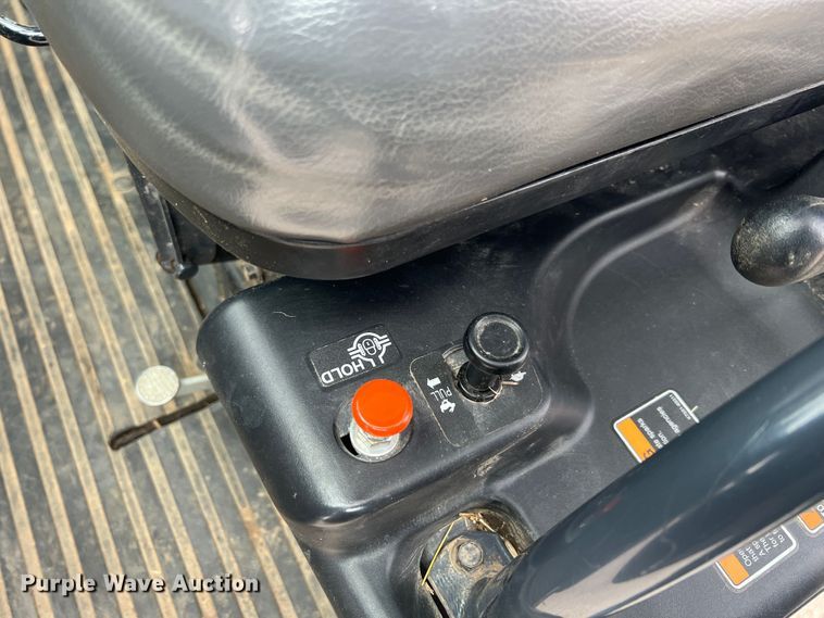 image for item KG9739 2016 Kubota RTV-X1100C  utility vehicle