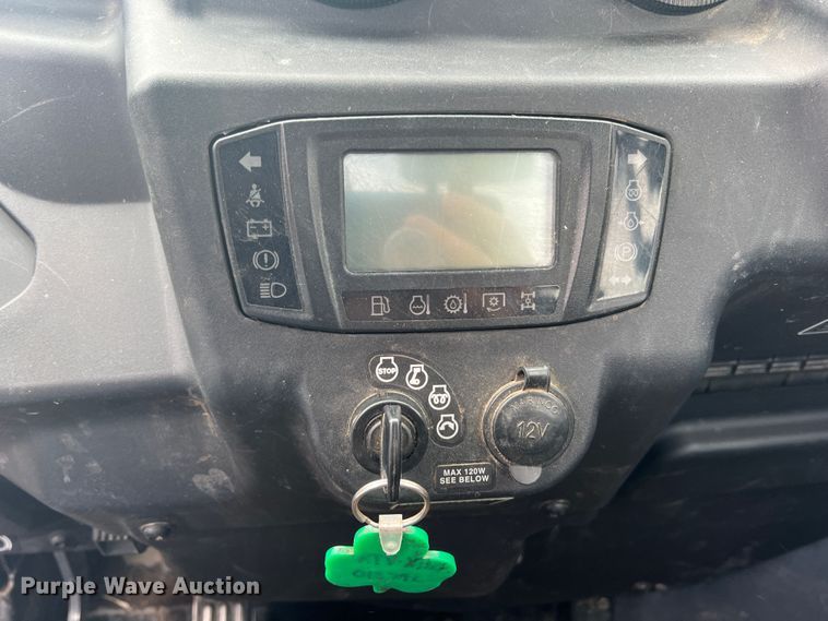 image for item KG9739 2016 Kubota RTV-X1100C  utility vehicle