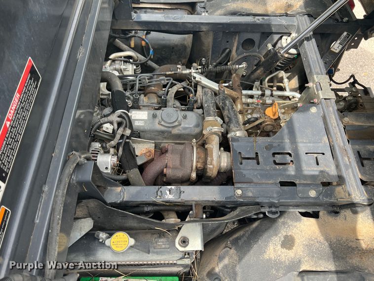 image for item KG9739 2016 Kubota RTV-X1100C  utility vehicle