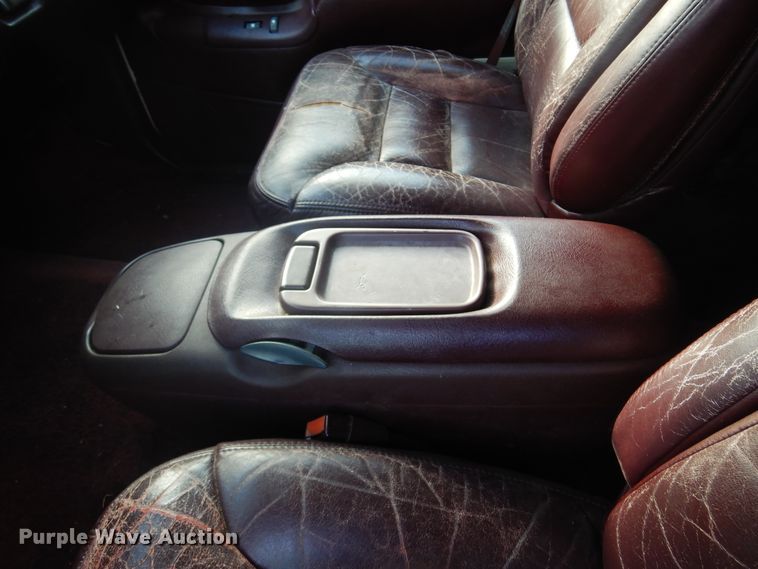 image for item KJ9581 1996 Chevrolet Suburban C1500  SUV