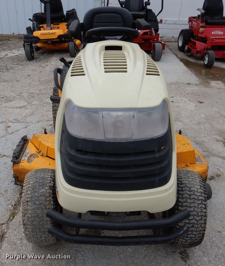 image for item KN9865 Cub Cadet GT1554  lawn mower