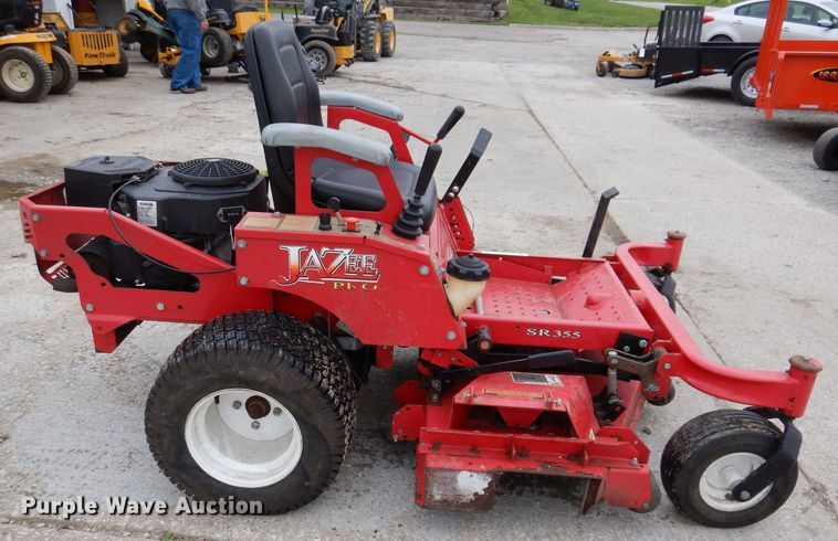 image for item KN9866 Country Clipper SR355  lawn mower