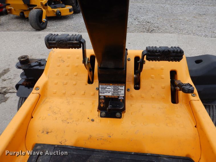 image for item KN9868 2014 Cub Cadet RZT-S  ZTR lawn mower