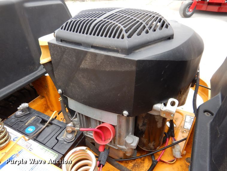 image for item KN9868 2014 Cub Cadet RZT-S  ZTR lawn mower