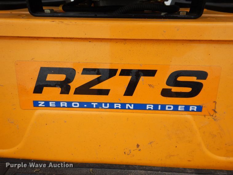 image for item KN9868 2014 Cub Cadet RZT-S  ZTR lawn mower