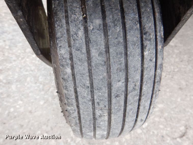 image for item KN9868 2014 Cub Cadet RZT-S  ZTR lawn mower