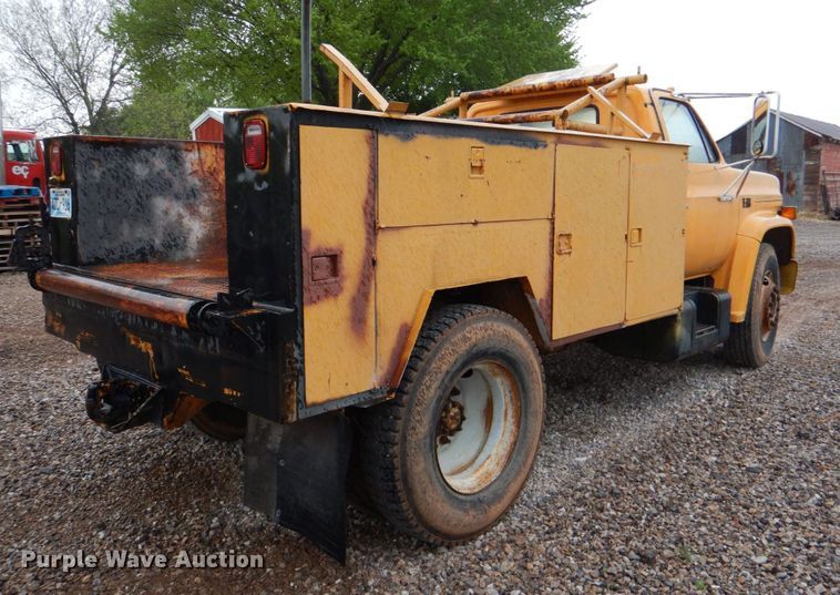 image for item KP9163 1986 GMC 6000  utility / service truck