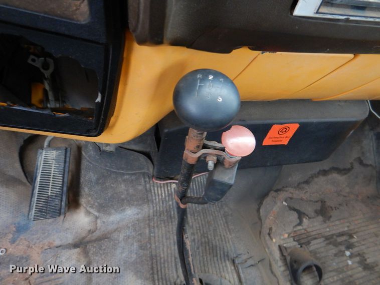 image for item KP9163 1986 GMC 6000  utility / service truck