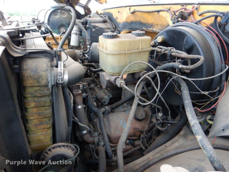 image for item KP9163 1986 GMC 6000  utility / service truck