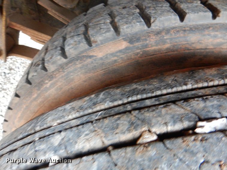 image for item KP9163 1986 GMC 6000  utility / service truck